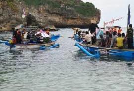 Sedekah Laut Gesing, Girikarto